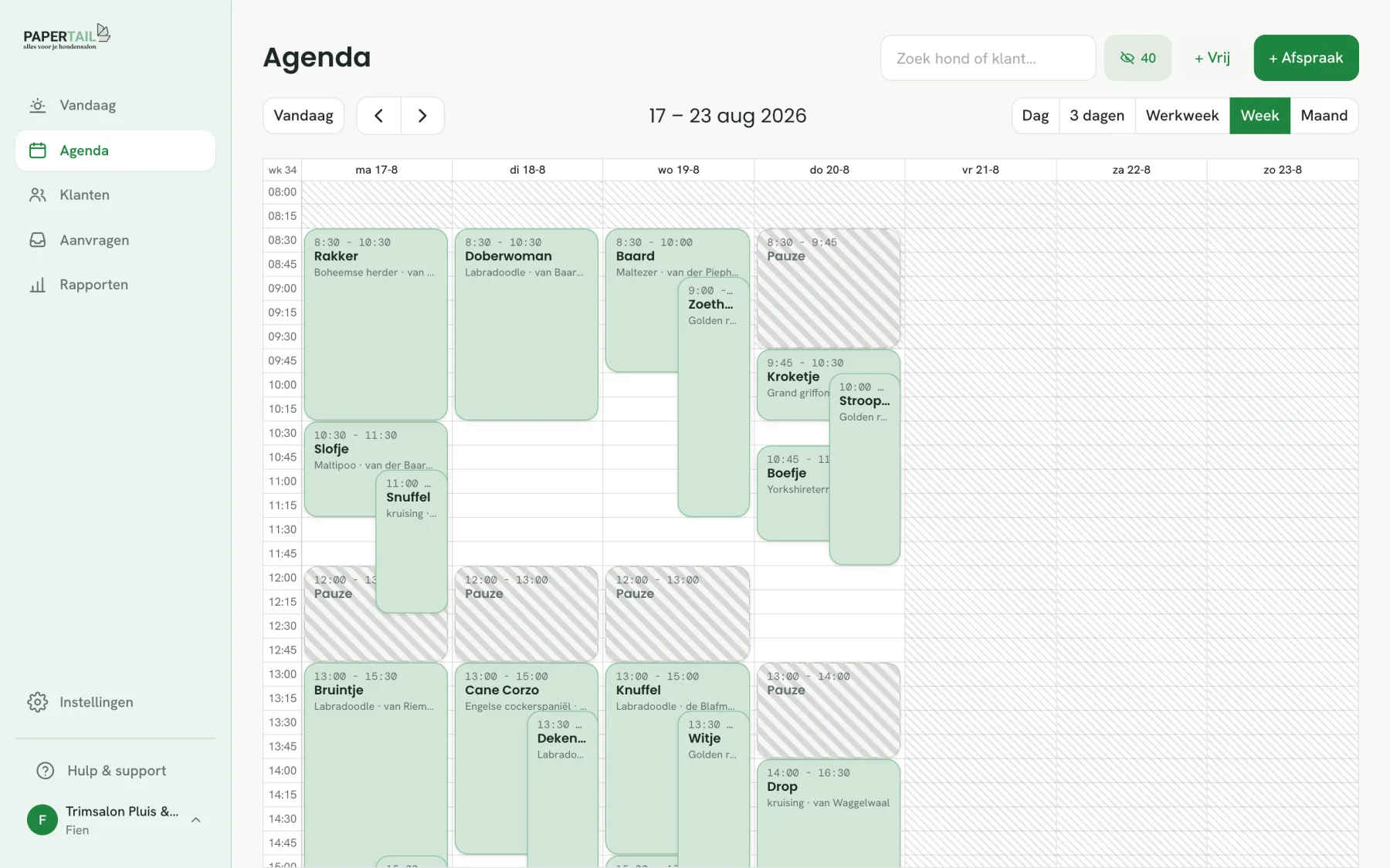 De weekagenda van papertail op desktop: een volle week met afspraken, pauzes en de zijbalk